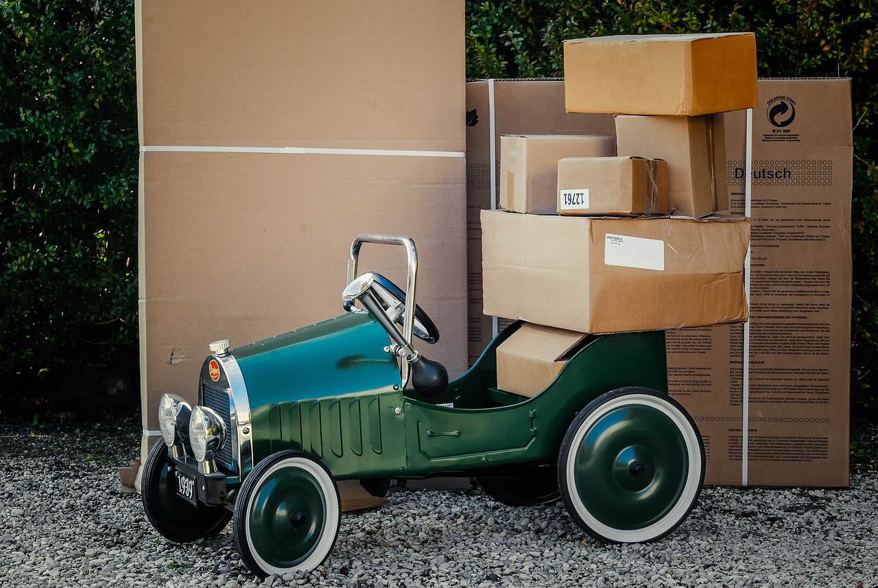 Pickup and drop off fulfillment service